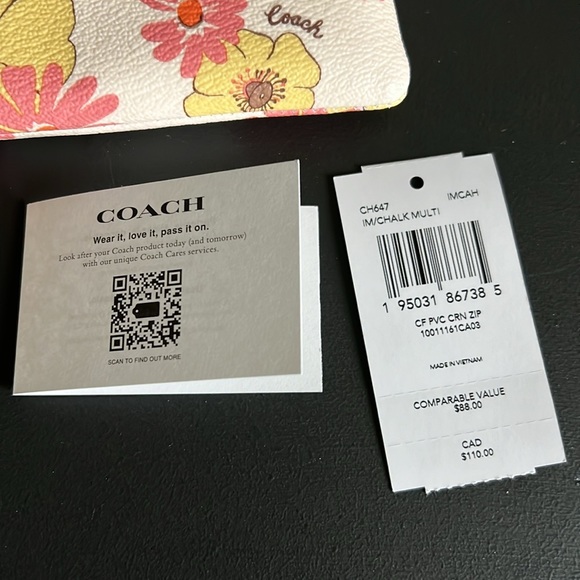 Cute NEW COACH CORNER ZIP WRISTLET - Picture 5 of 6